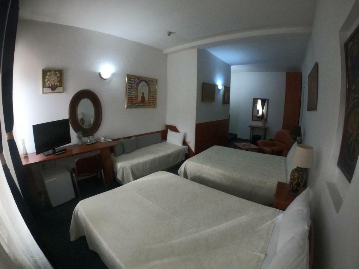 Hotel Vergina Skopje Exterior foto