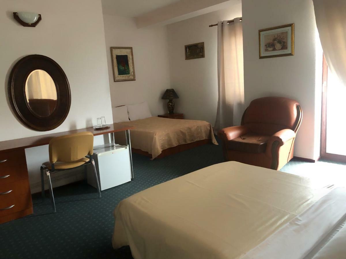 Hotel Vergina Skopje Exterior foto